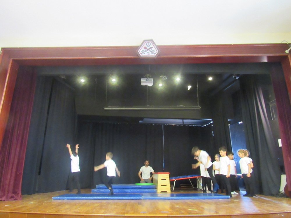 Açýklama: C:\Users\hp\Desktop\MEZUNLARIN ZÝYARETÝ\POZ16 (29).JPG