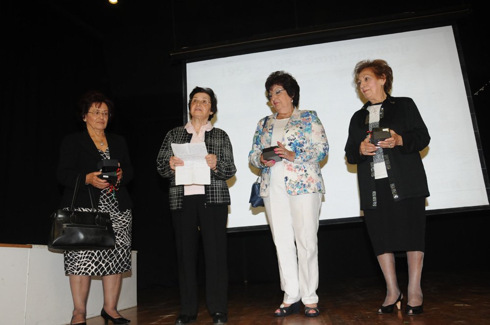 Açýklama: C:\Program Files (x86)\Macromedia\Dreamweaver 4\Lessons\Lesson Files\esayan\po2016 (13).JPG