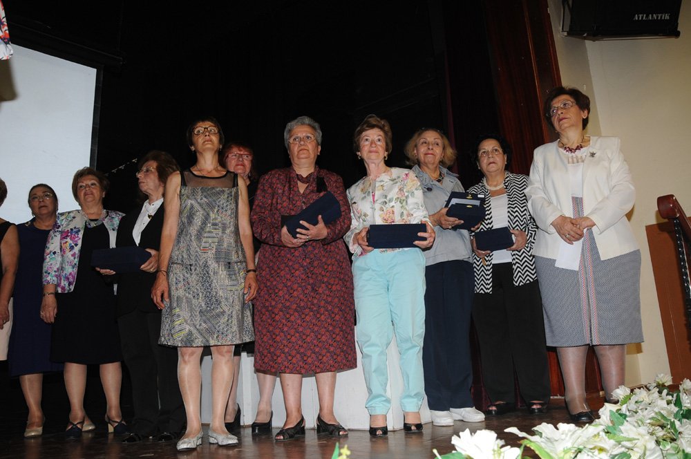 Açýklama: C:\Program Files (x86)\Macromedia\Dreamweaver 4\Lessons\Lesson Files\esayan\po2016 (18).JPG