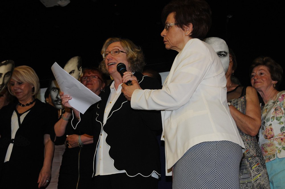 Açýklama: C:\Program Files (x86)\Macromedia\Dreamweaver 4\Lessons\Lesson Files\esayan\po2016 (20).JPG