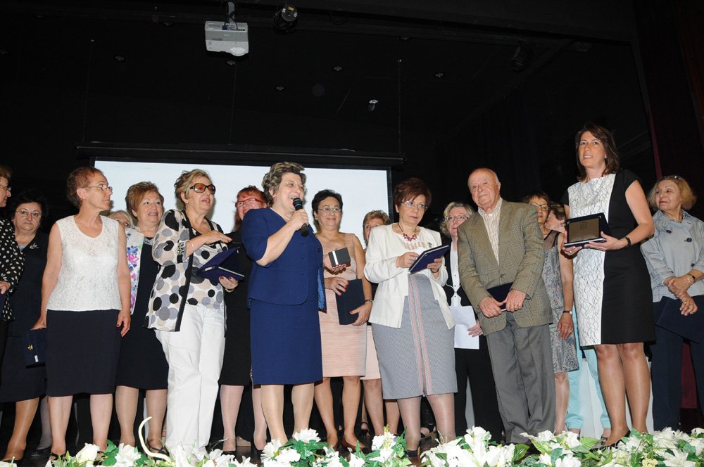 Açýklama: C:\Program Files (x86)\Macromedia\Dreamweaver 4\Lessons\Lesson Files\esayan\po2016 (22).JPG