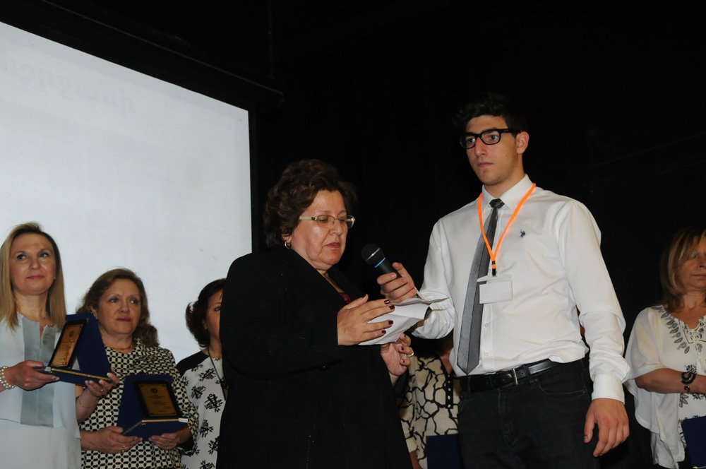 Açýklama: C:\Program Files (x86)\Macromedia\Dreamweaver 4\Lessons\Lesson Files\esayan\po2016 (29).JPG