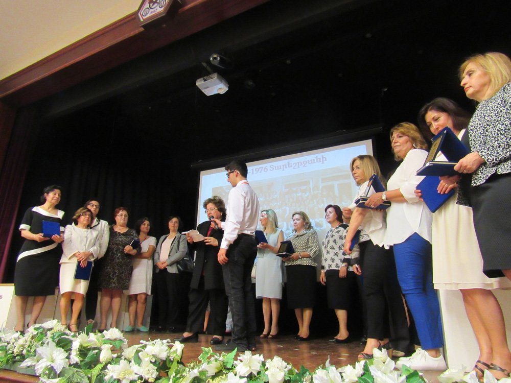 Açýklama: C:\Program Files (x86)\Macromedia\Dreamweaver 4\Lessons\Lesson Files\esayan\po2016 (30).JPG