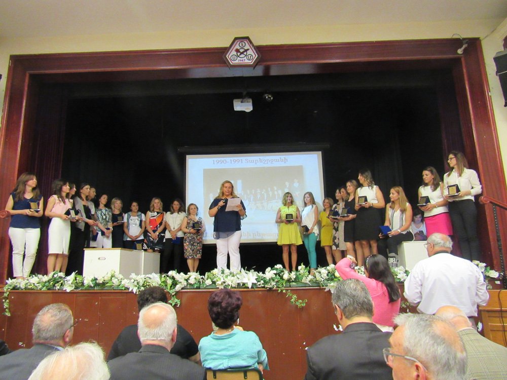 Açýklama: C:\Program Files (x86)\Macromedia\Dreamweaver 4\Lessons\Lesson Files\esayan\po2016 (35).JPG