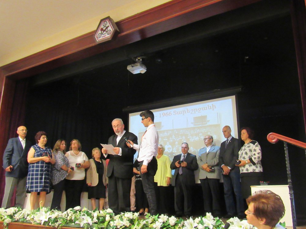 Açýklama: C:\Program Files (x86)\Macromedia\Dreamweaver 4\Lessons\Lesson Files\esayan\po2016 (42).JPG