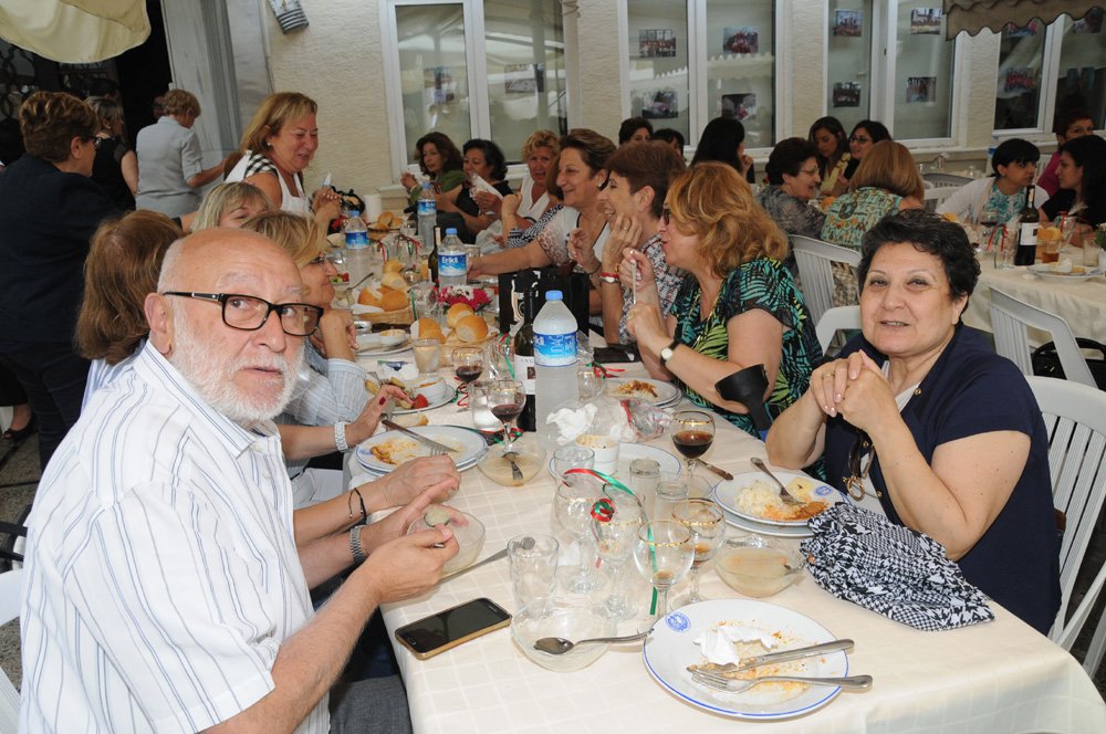 Açýklama: C:\Program Files (x86)\Macromedia\Dreamweaver 4\Lessons\Lesson Files\esayan\po2016 (44).JPG