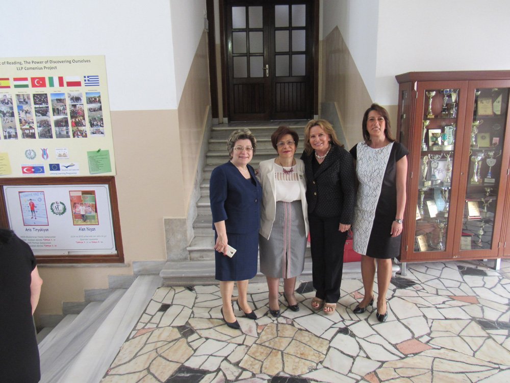 Açýklama: C:\Program Files (x86)\Macromedia\Dreamweaver 4\Lessons\Lesson Files\esayan\po2016 (5).JPG