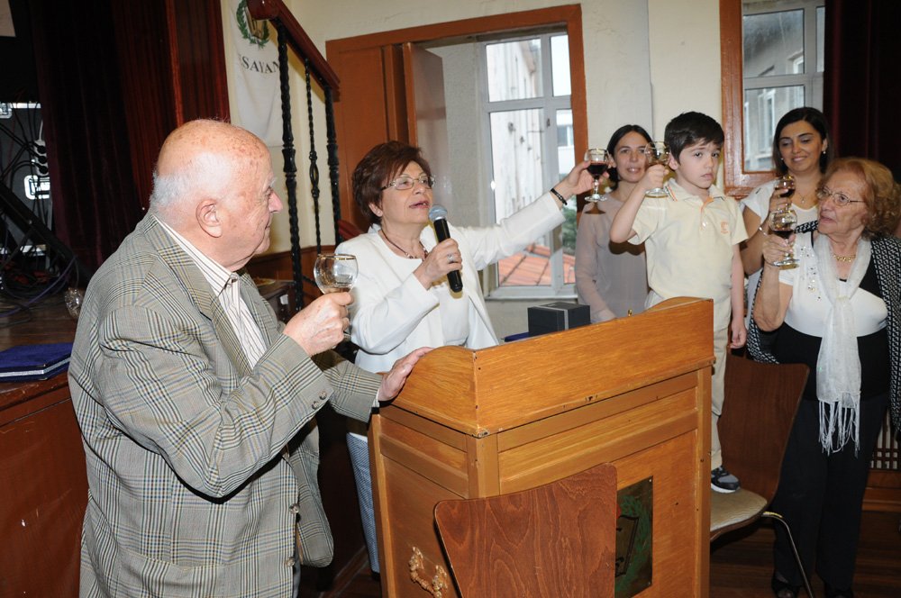 Açýklama: C:\Program Files (x86)\Macromedia\Dreamweaver 4\Lessons\Lesson Files\esayan\po2016 (53).JPG