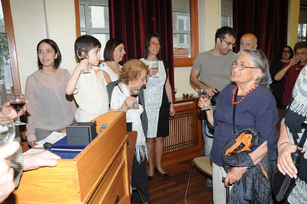 Açýklama: C:\Program Files (x86)\Macromedia\Dreamweaver 4\Lessons\Lesson Files\esayan\po2016 (54).JPG