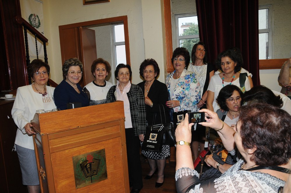 Açýklama: C:\Program Files (x86)\Macromedia\Dreamweaver 4\Lessons\Lesson Files\esayan\po2016 (55).JPG