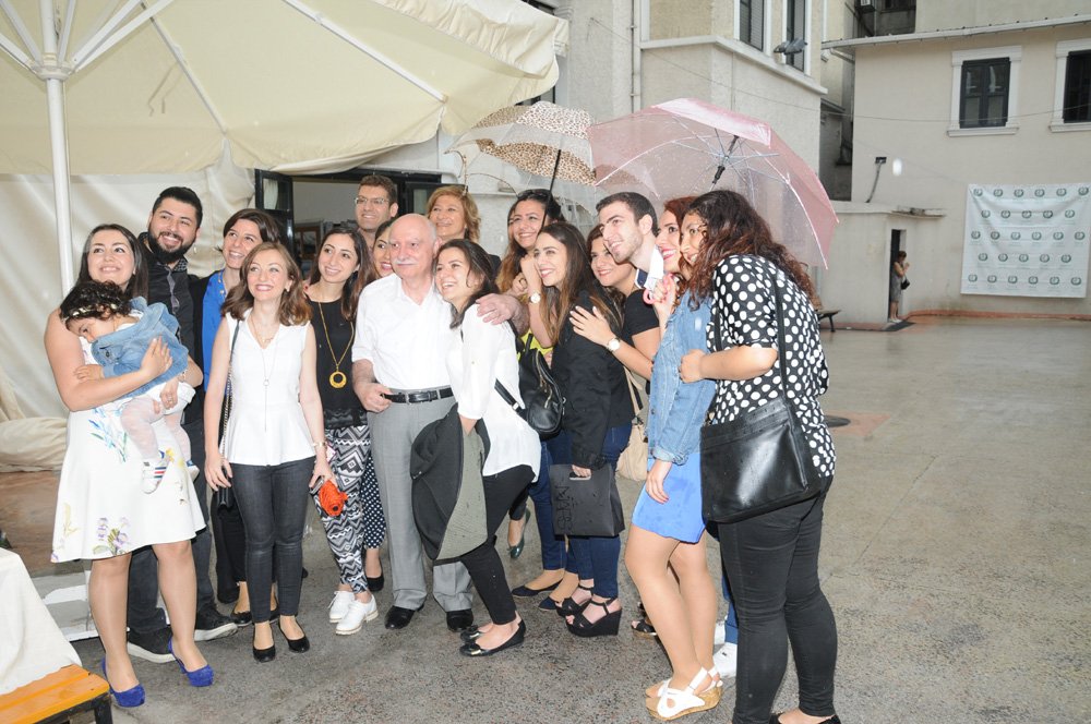 Açýklama: C:\Program Files (x86)\Macromedia\Dreamweaver 4\Lessons\Lesson Files\esayan\po2016 (6).JPG